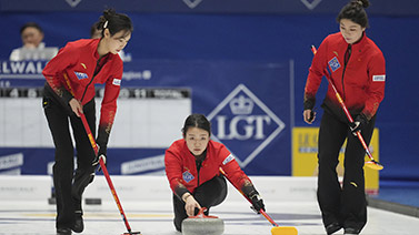 布克虽然表 布克虽然表